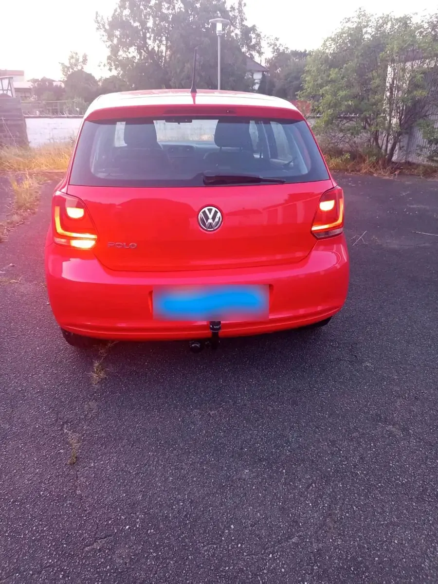 Gebraucht VW Polo 75 PS (55 kW) 2009 Rot Kleinwagen