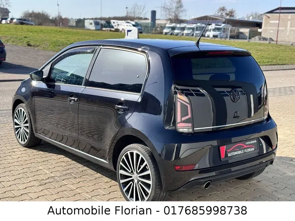 Second-hand VW up! high up! 90 CP (66 kW) 2018 Negru Hatchback