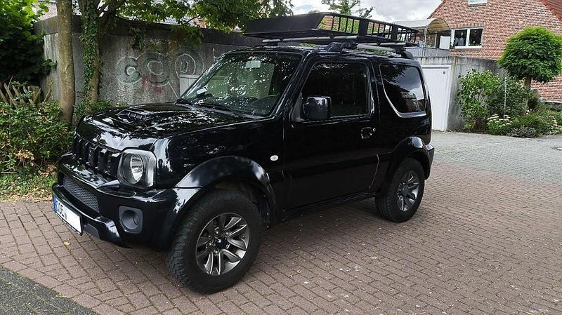 Schwarz Gebraucht 2016 Suzuki Jimny Style SUV | 14.900 € (Guter Preis) - Bild 1/4