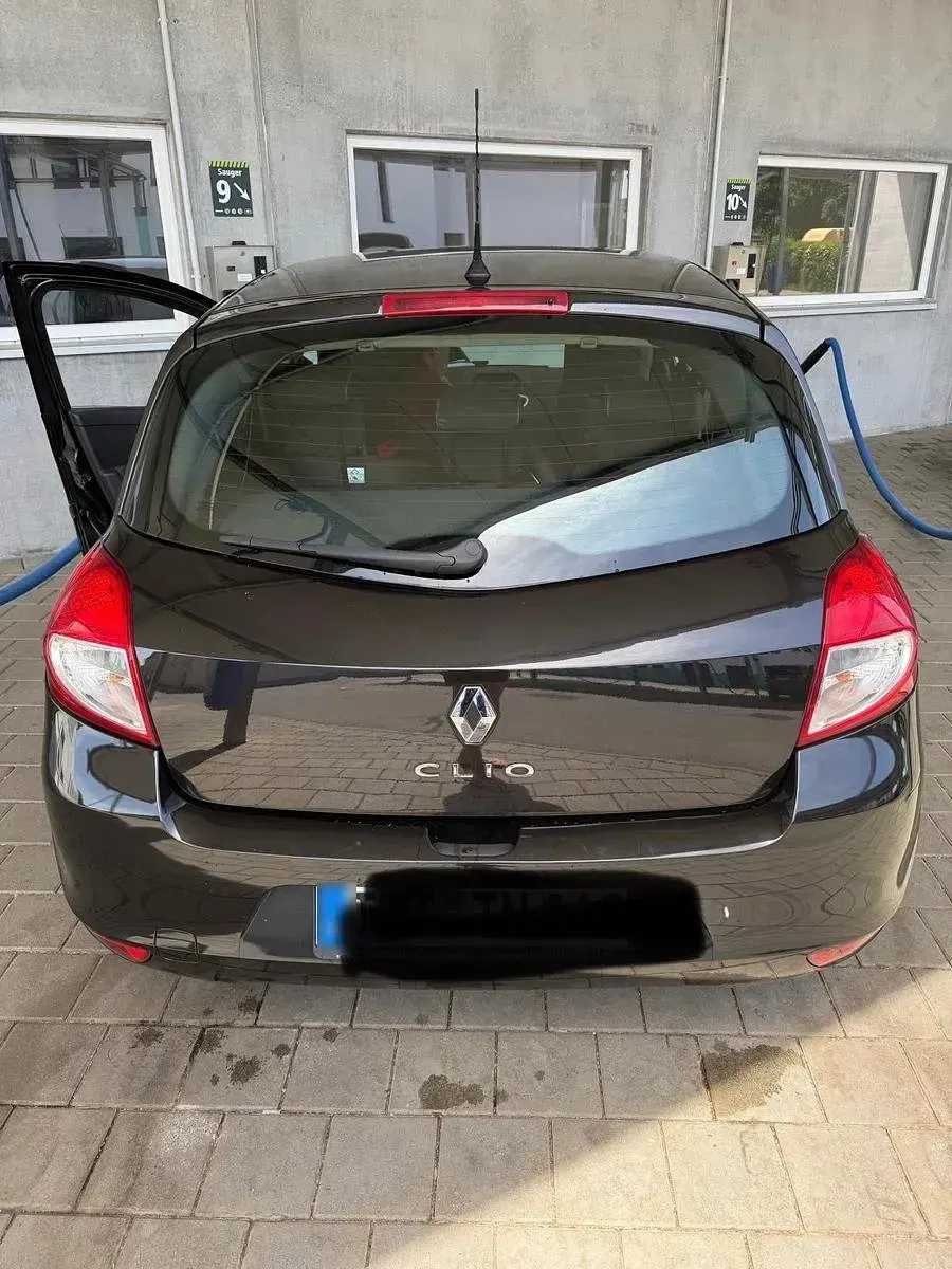 Gebraucht Renault Clio IV Expression 75 PS (55 kW) 2012 Schwarz Kleinwagen