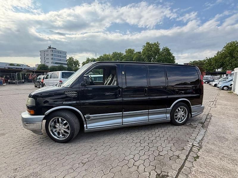 Gebraucht Chevrolet Express 305 PS (224 kW) 2010 Schwarz Van / Kleinbus