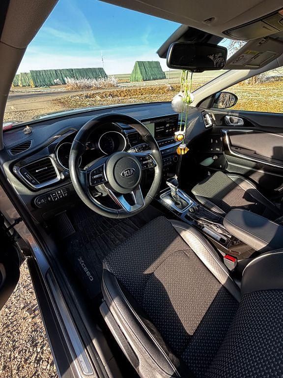 Gebraucht Kia XCeed Spirit 136 PS (100 kW) 2020 Andere farben SUV