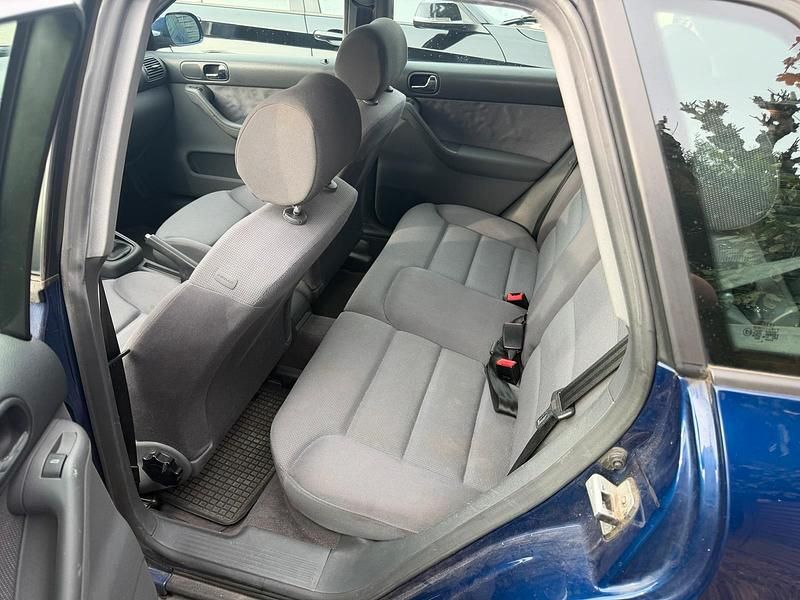Usata Audi A3 101 CV (74 kW) 1999 Blu Utilitaria