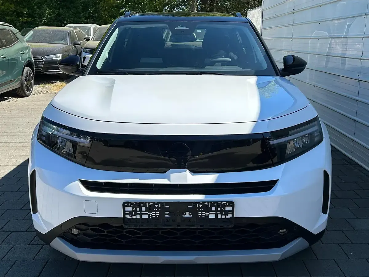 Neu Opel Frontera 2026 Arktis weiß uni / dach schwarz SUV