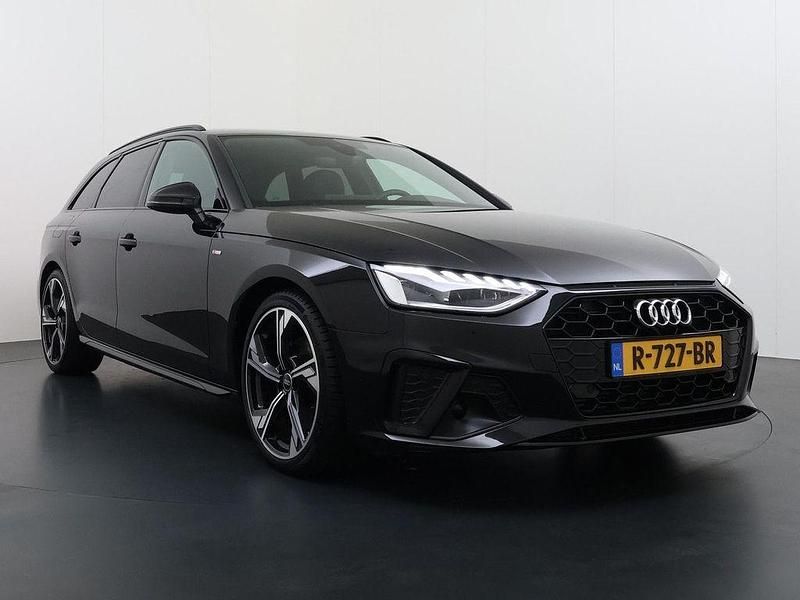 Gebraucht Audi A4 Competition 150 PS (110 kW) 2022 Schwarz Kombi