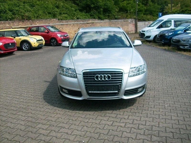 Silber Gebraucht 2011 Audi A6 Kombi | 10.499 € (Superpreis) - Bild 1/4