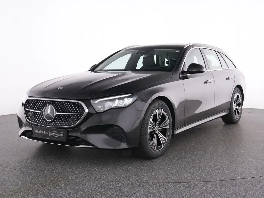 Gebraucht Mercedes E220 Avantgarde 197 PS (144 kW) 2025 Grau Limousine