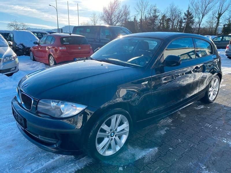 Schwarz Gebraucht 2010 BMW 116 Advantage Kleinwagen | 2.350 € (Superpreis) - Bild 1/4