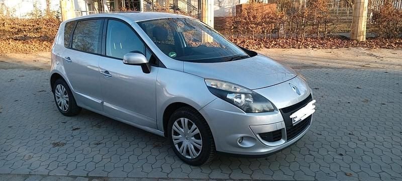 Gebraucht 2010 Renault Scénic III Van / Kleinbus | 3.900 € (Guter Preis) - Bild 1/4