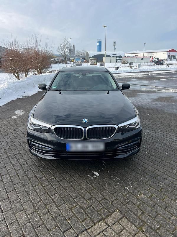 Schwarz Gebraucht 2019 BMW 530e iPerformance Limousine | 30.900 € (Etwas zu teuer) - Bild 1/4