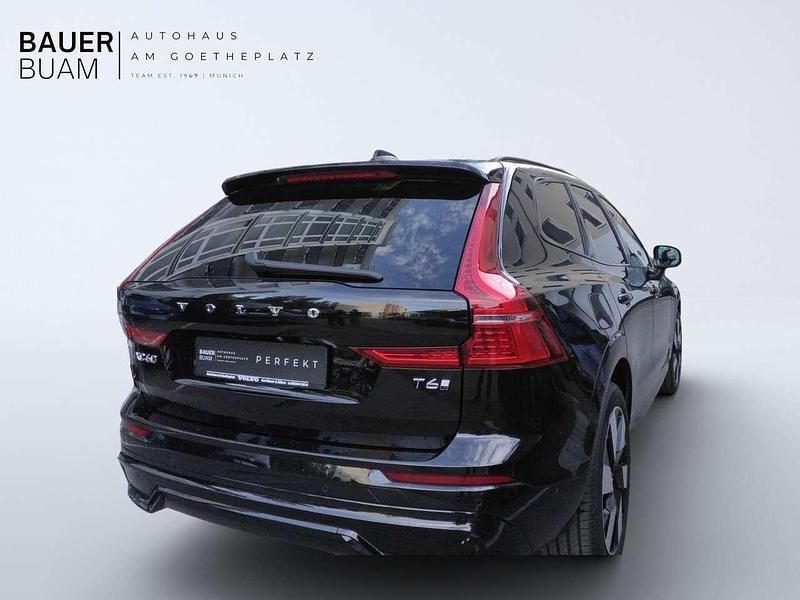 Gebraucht Volvo XC60 Plus 257 PS (189 kW) 2024 Onyx black / metallic SUV