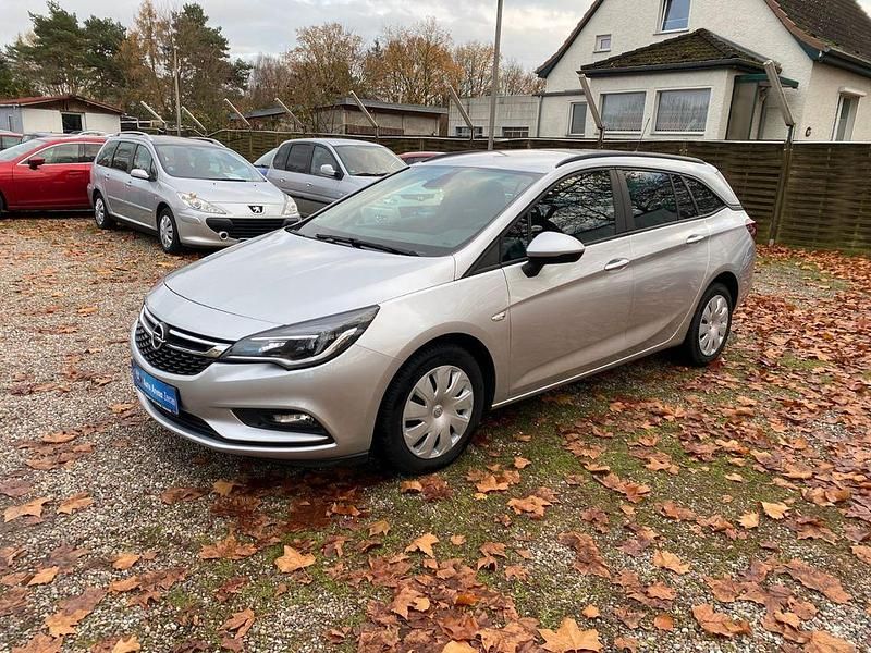 Gebraucht Opel Astra Edition 105 PS (77 kW) 2018 Silber Kombi