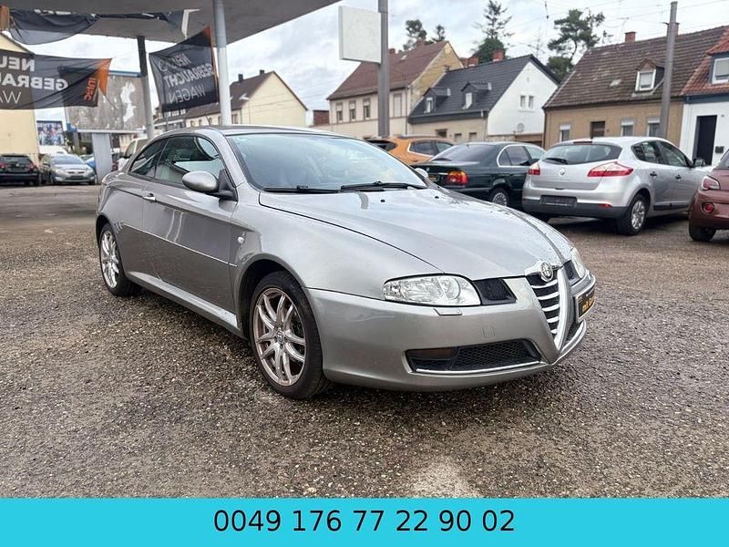 Grau Gebraucht 2009 Alfa Romeo GT Progression Coupé | 4.999 € (Fairer Preis) - Bild 1/3
