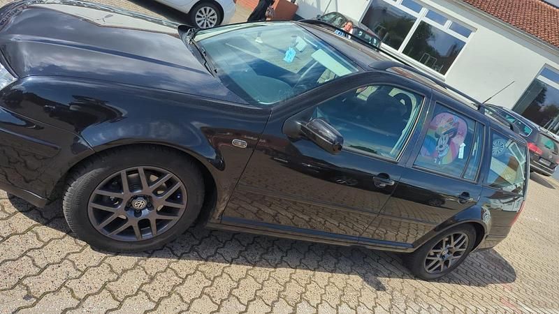 Gebraucht VW Bora 105 PS (77 kW) 2002 Schwarz Kombi