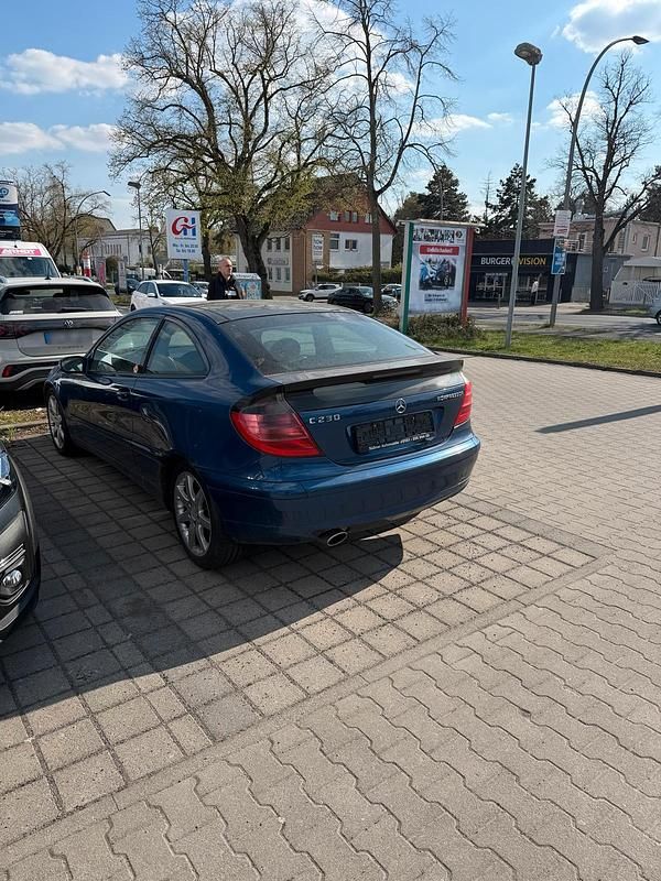 Usata Mercedes C230 197 CV (144 kW) 2001 Blu Coupé