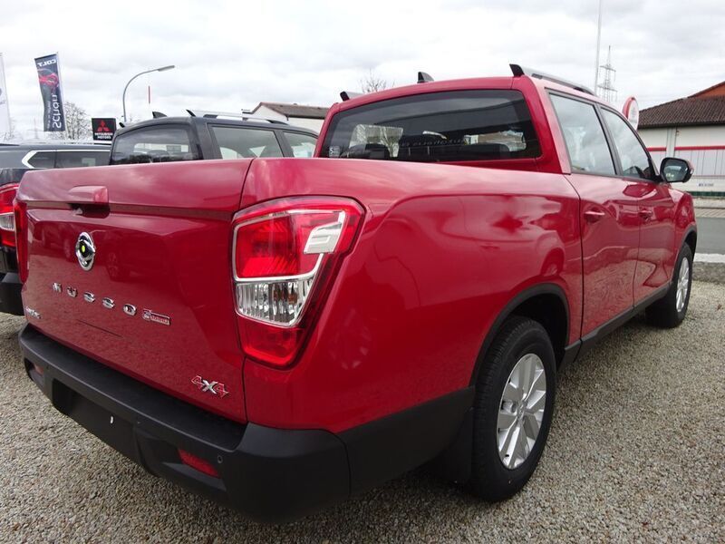 Gebraucht KGM Musso Sapphire 203 PS (149 kW) 2024 Rot SUV