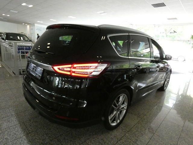 Gebraucht Ford S-MAX Titanium 160 PS (117 kW) 2016 Schwarz Van / Kleinbus