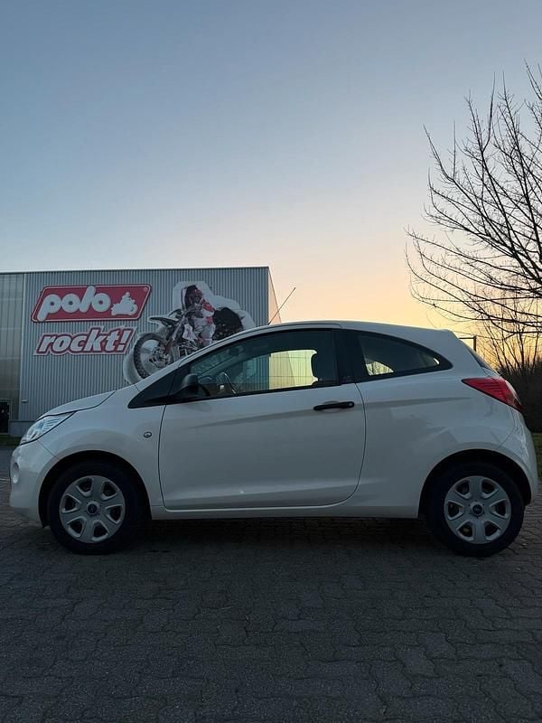 Gebraucht Ford Ka 69 PS (50 kW) 2015 Weiß Kleinwagen