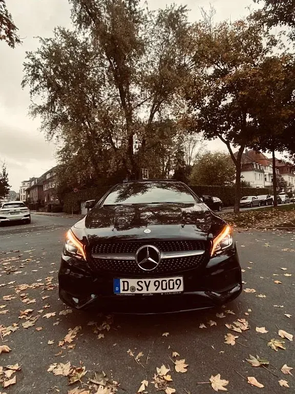 Gebraucht Mercedes CLA180 AMG line 122 PS (89 kW) 2017 Schwarz Limousine