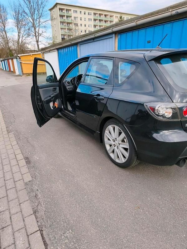 Second-hand Mazda 3 260 CP (191 kW) 2007 Negru Berlinǎ