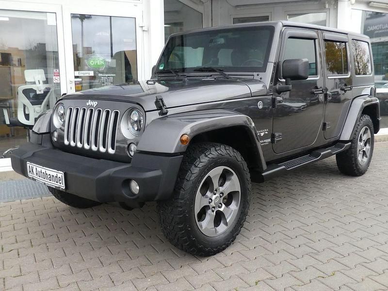Schwarz Gebraucht 2018 Jeep Wrangler Sahara SUV | 31.890 € (Superpreis) - Bild 1/4