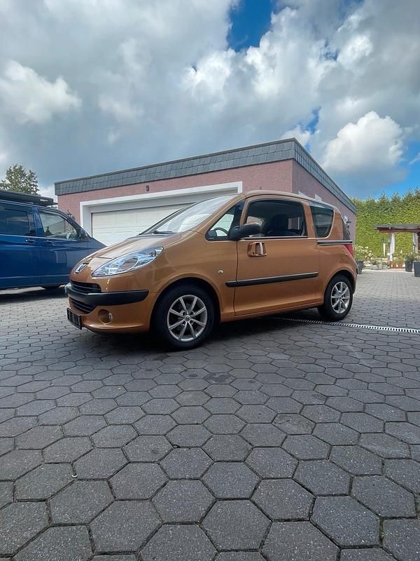 Orange Gebraucht 2007 Peugeot 1007 Kleinwagen | 3.250 € - Bild 1/4