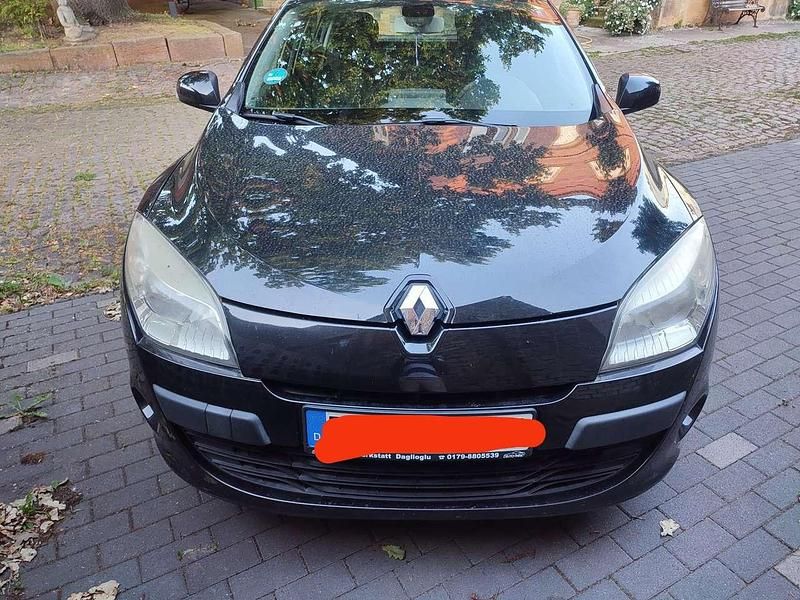 Gebraucht Renault Mégane Expression 106 PS (77 kW) 2009 Limousine