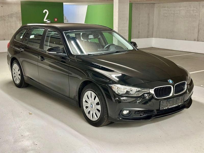 Gebraucht BMW 318 136 PS (100 kW) 2016 Schwarz Limousine