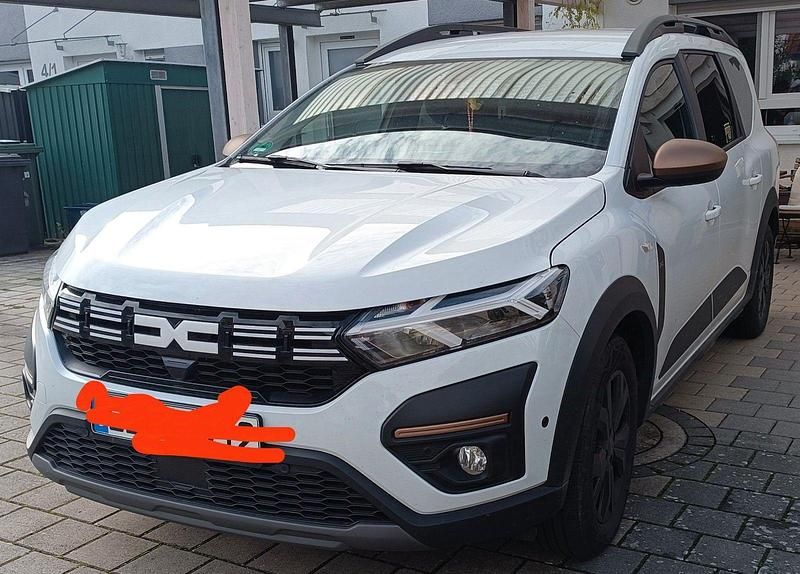 Weiß Gebraucht 2024 Dacia Jogger Extreme Van / Kleinbus | 15.900 € (Superpreis) - Bild 1/2