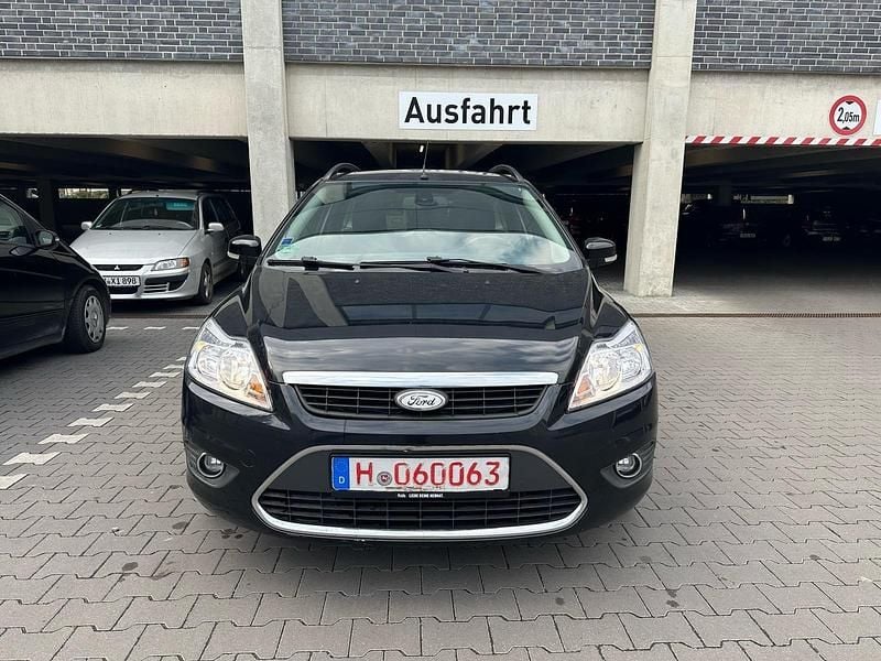 Schwarz Gebraucht 2008 Ford Focus Titanium Kombi | 2.998 € (Superpreis) - Bild 1/4