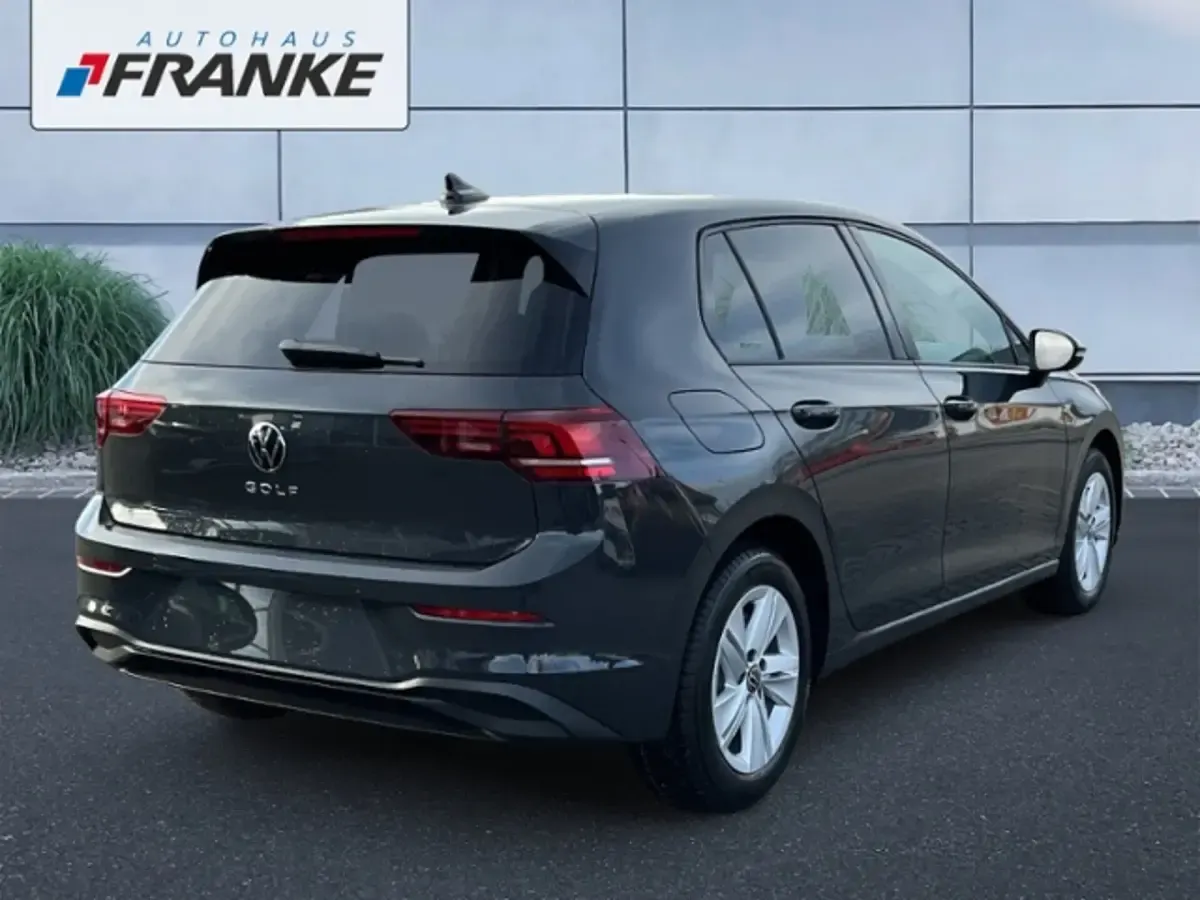 Gebraucht VW Golf VIII Life 116 PS (85 kW) 2025