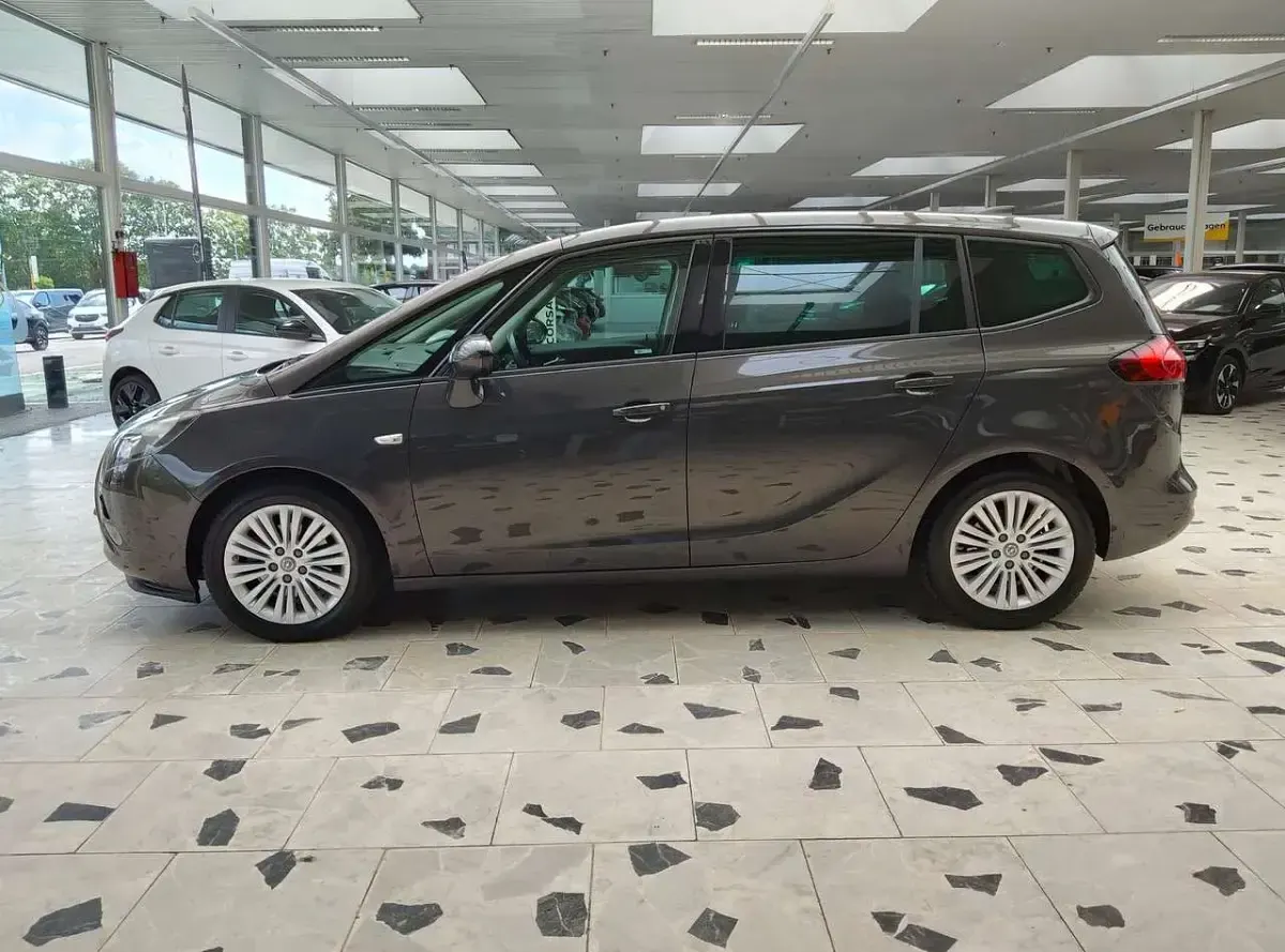 Gebraucht Opel Zafira Tourer Selective 140 PS (102 kW) 2016 Plat.anthr./rogrey/0j:silbergr Van / Kleinbus