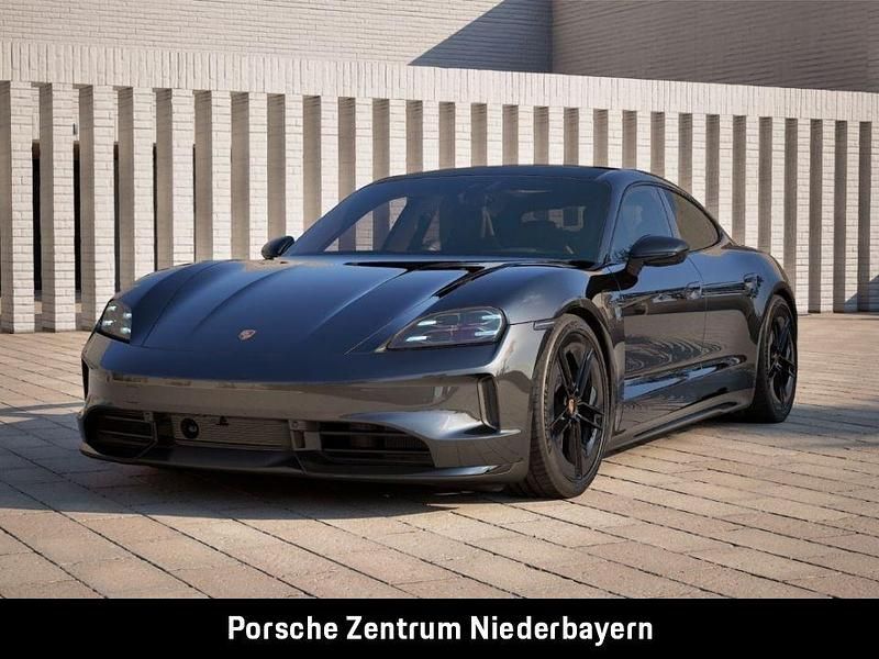 Tiefschwarzmetallic Neu 2025 Porsche Taycan Black Edition Limousine | 137.707 € (Etwas zu teuer) - Bild 1/4