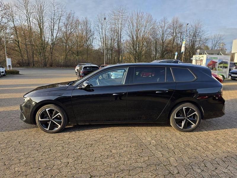 Gebraucht Opel Astra 131 PS (96 kW) 2024 Karbon schwarz Kombi