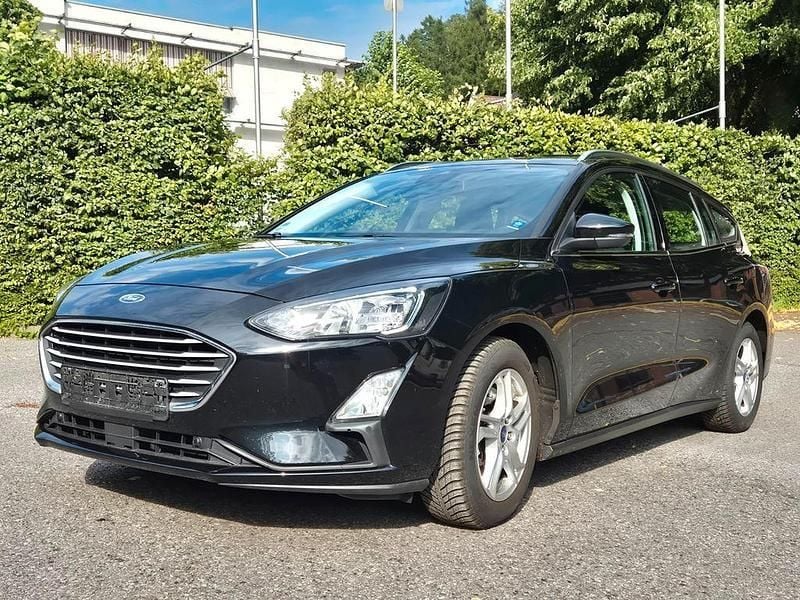 Schwarz Gebraucht 2021 Ford Focus Limousine | 17.900 € (Guter Preis) - Bild 1/4