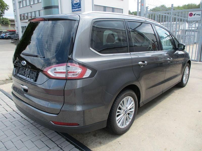 Gebraucht Ford Galaxy Titanium 190 PS (139 kW) 2019 Grau Van / Kleinbus