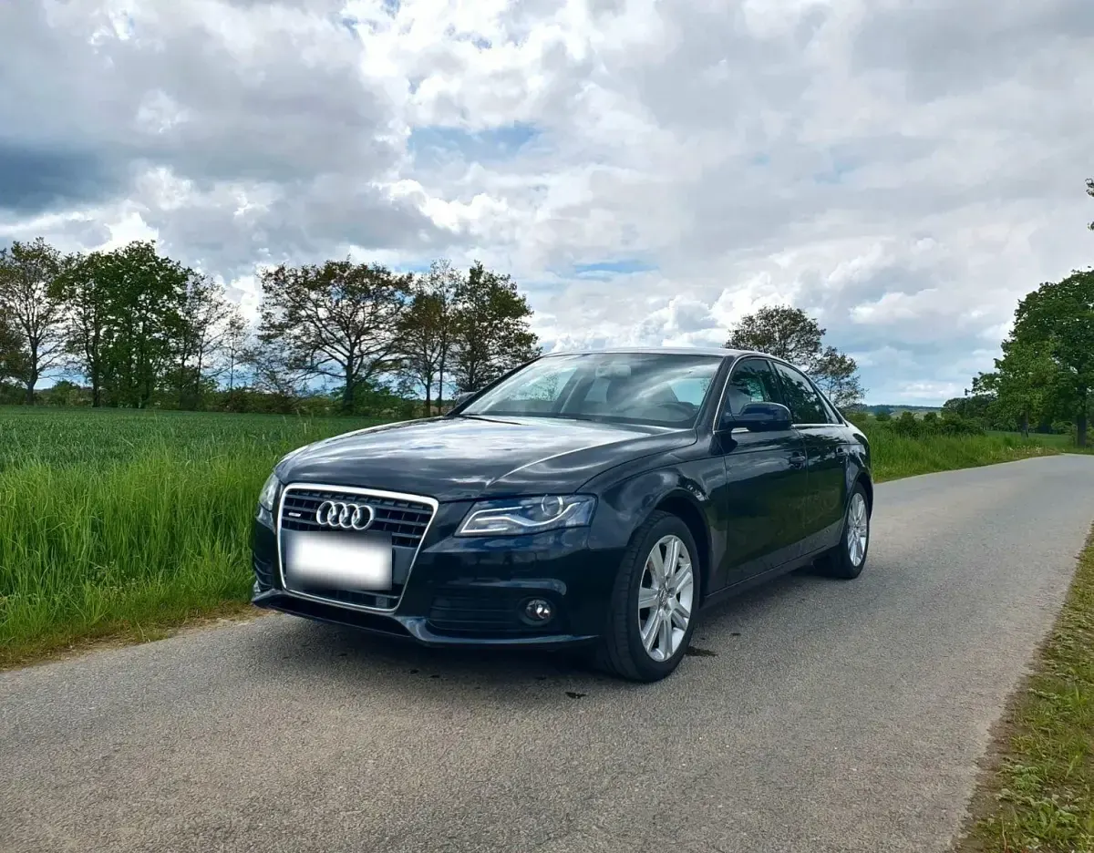 Gebraucht Audi A4 Ambiente 211 PS (155 kW) 2010 Schwarz Limousine