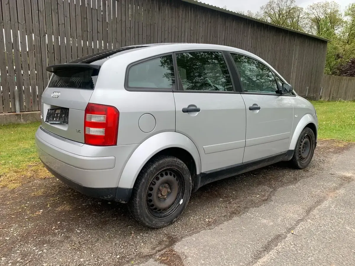 Gebraucht Audi A2 75 PS (55 kW) 2001 Silber Kleinwagen