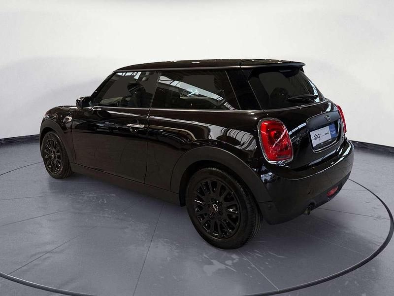 Usata Mini ONE 102 CV (75 kW) 2019 Nero Utilitaria