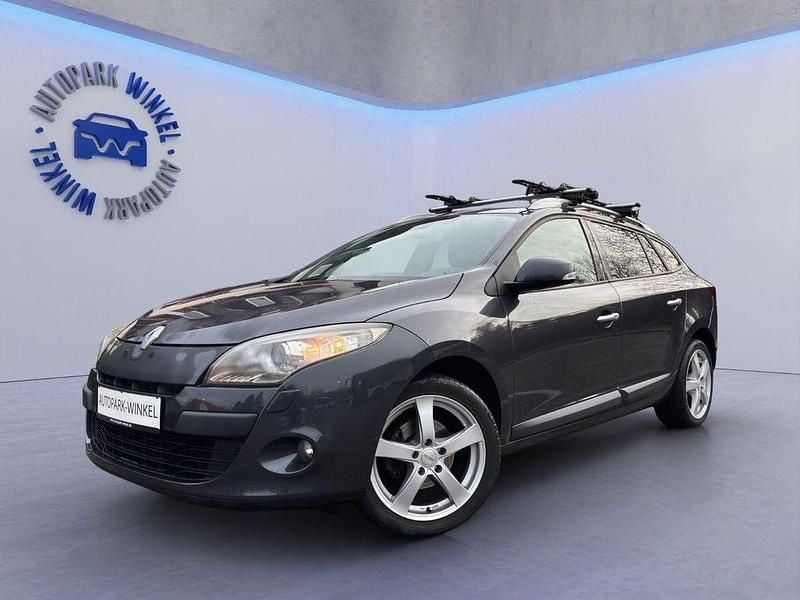 Schwarz Gebraucht 2009 Renault Mégane III Dynamique Limousine | 3.490 € - Bild 1/4