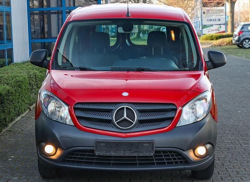 Gebraucht Mercedes Citan 111 110 PS (80 kW) 2015 Rot Van / Kleinbus