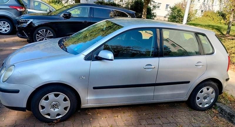 Grau Gebraucht 2002 VW Polo Kleinwagen | 1.100 € (Guter Preis) - Bild 1/4