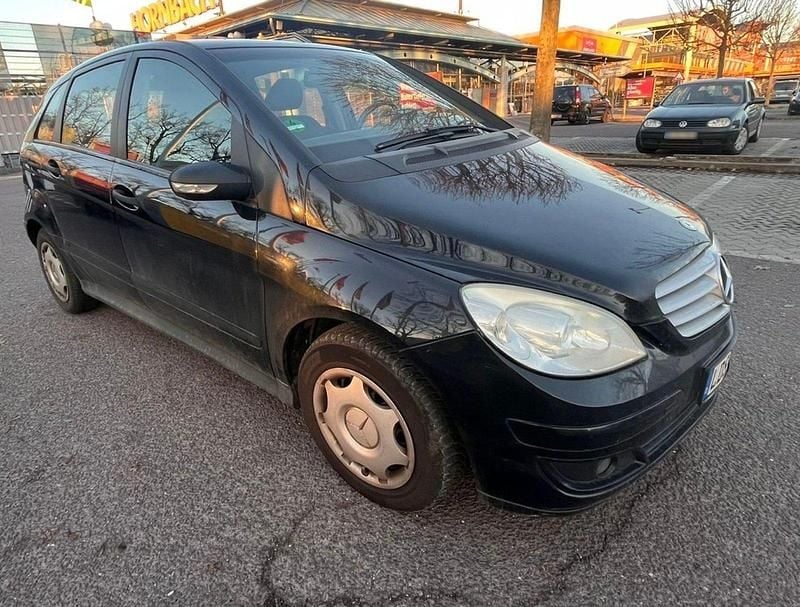 Gebraucht Mercedes B150 95 PS (69 kW) 2008 Schwarz Van / Kleinbus