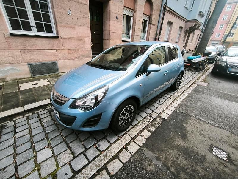 Second-hand Opel Corsa 80 CP (58 kW) 2014 Albastru Hatchback