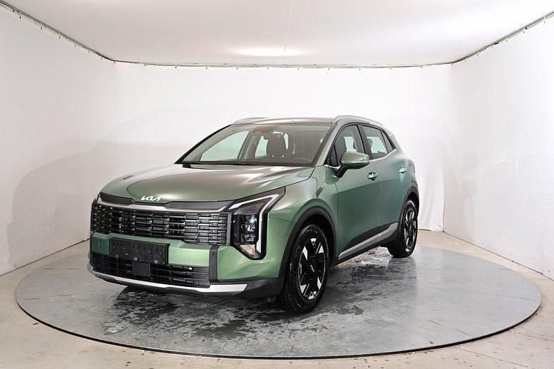 Experience grün metallic Neu 2025 Kia Sportage Silver SUV | 30.779 € (Etwas zu teuer) - Bild 1/4