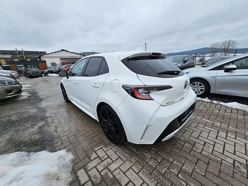 Gebraucht Toyota Corolla Hybrid Club 152 PS (111 kW) 2019 Weiß Limousine