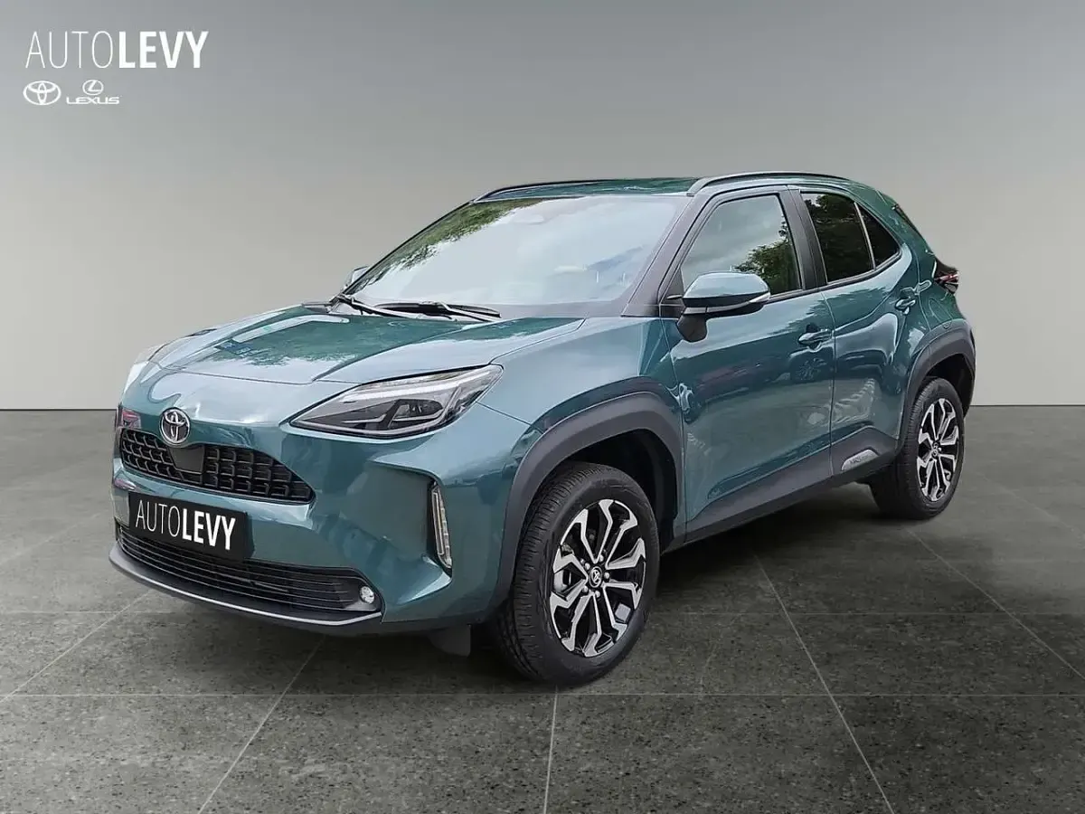 Gebraucht Toyota Yaris Cross Style 116 PS (85 kW) 2025 Grün SUV