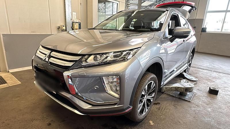 Gebraucht Mitsubishi Eclipse Cross 163 PS (119 kW) 2018 Grau SUV