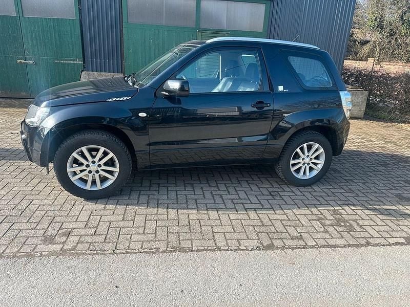 Gebraucht Suzuki Grand Vitara 106 PS (77 kW) 2007 Schwarz SUV