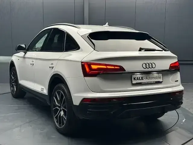 Gebraucht Audi Q5 Sportback Edition .1 204 PS (150 kW) 2022 Andere SUV